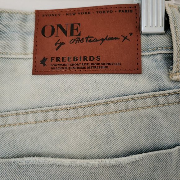 One x Oneteaspoon Freebirds Distressed Jeans - Picture 5 of 5